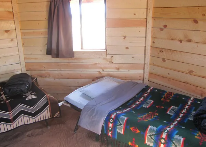 Shash Dine' Ecoretreat 2* Page