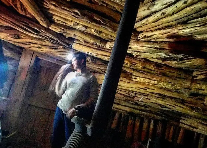 Nocleg ze śniadaniem Shash Dine' Ecoretreat Page