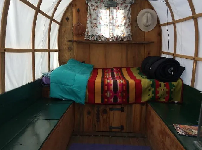 Shash Dine' Ecoretreat 2*